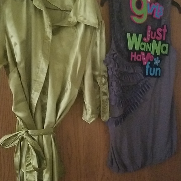 Blouses - Picture 1 of 1